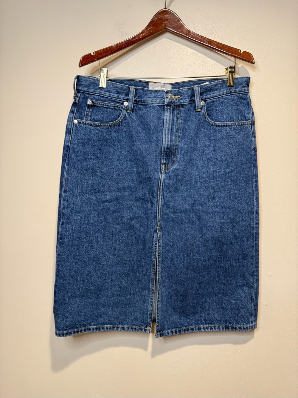 Everlane The Midi Denim skirt size 31